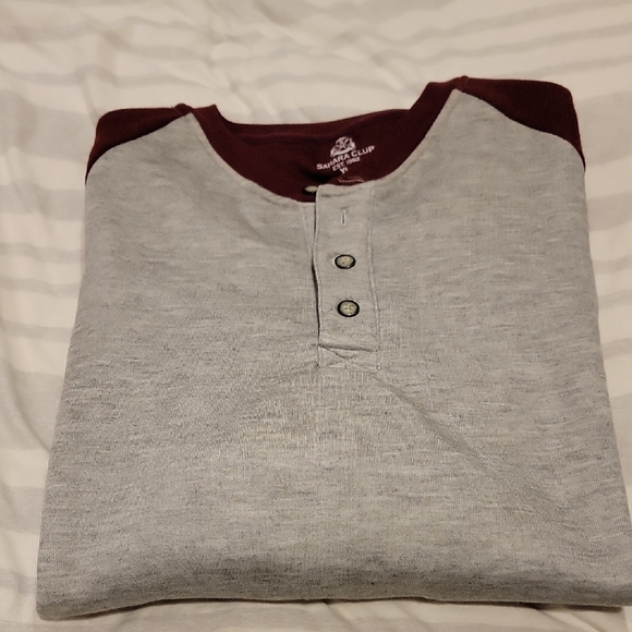 Sahara Club Burgundy and Gray Long Sleeve Fleese Henley NWOT - Picture 9 of 11